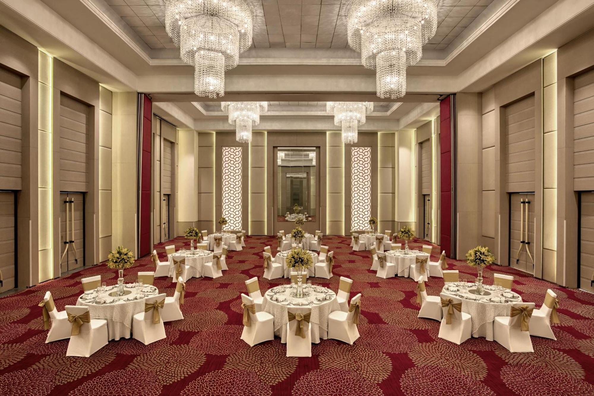 Le Meridien Gurgaon, Delhi NCR Exterior foto