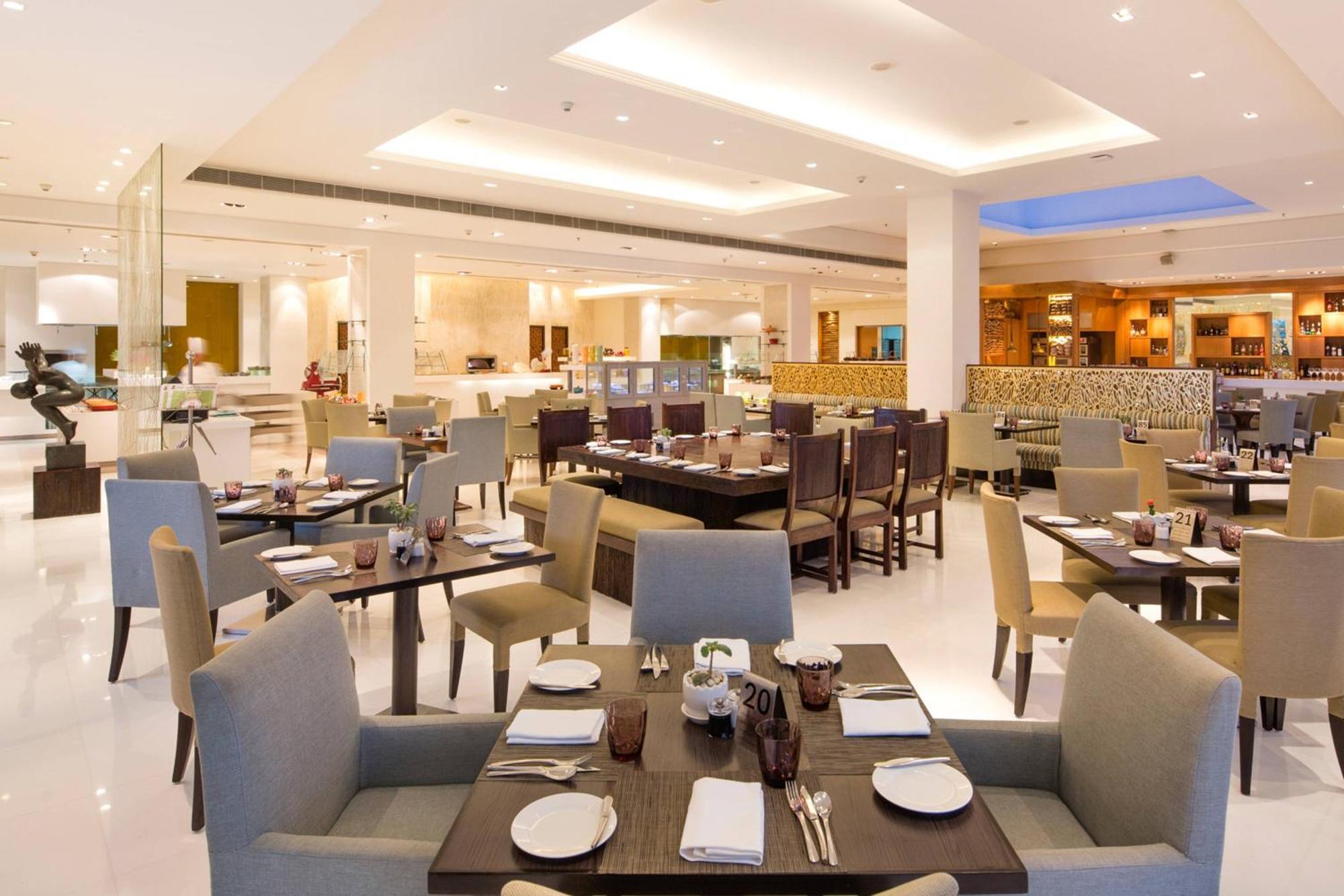 Le Meridien Gurgaon, Delhi NCR Exterior foto