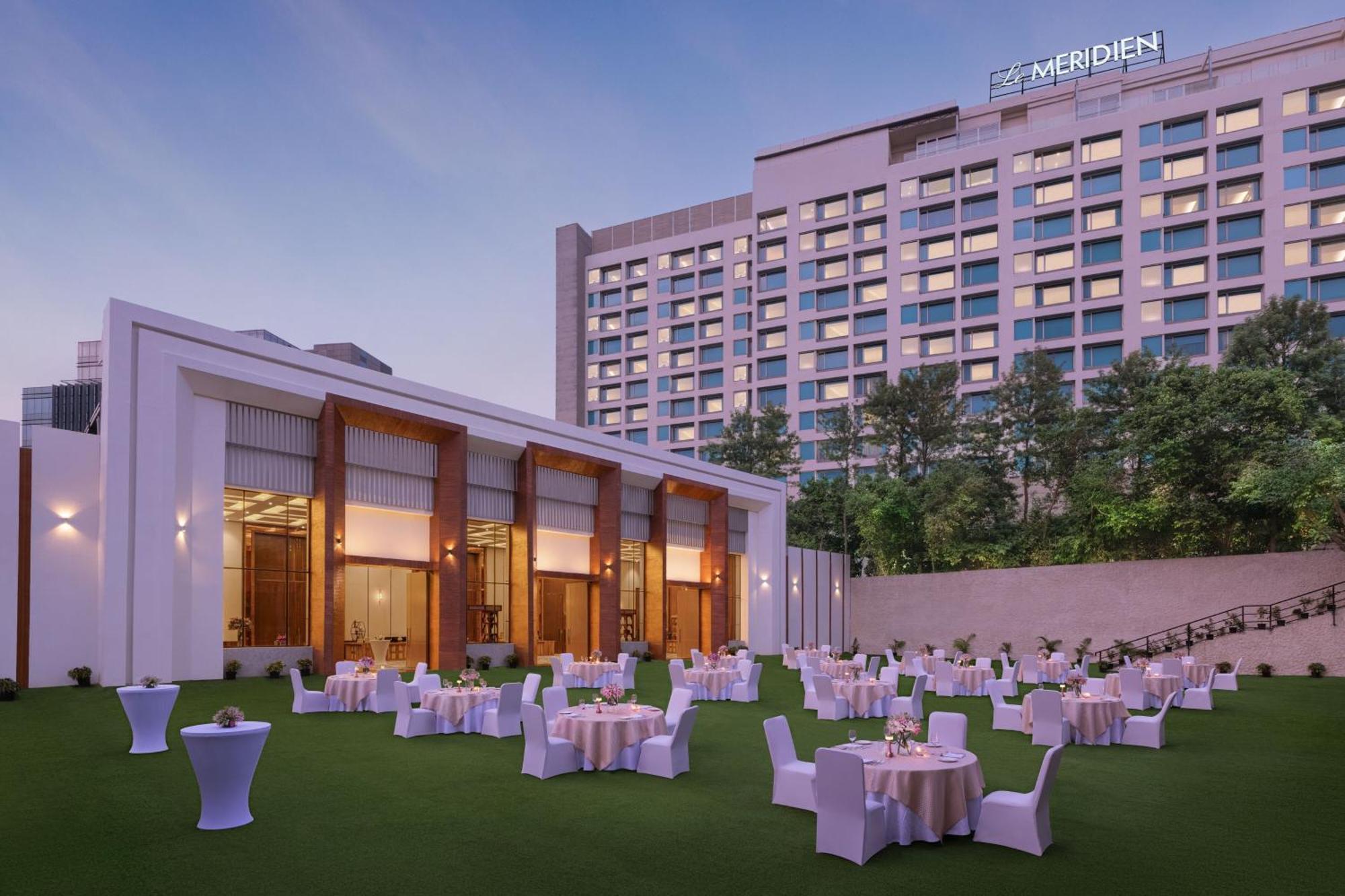 Le Meridien Gurgaon, Delhi NCR Exterior foto